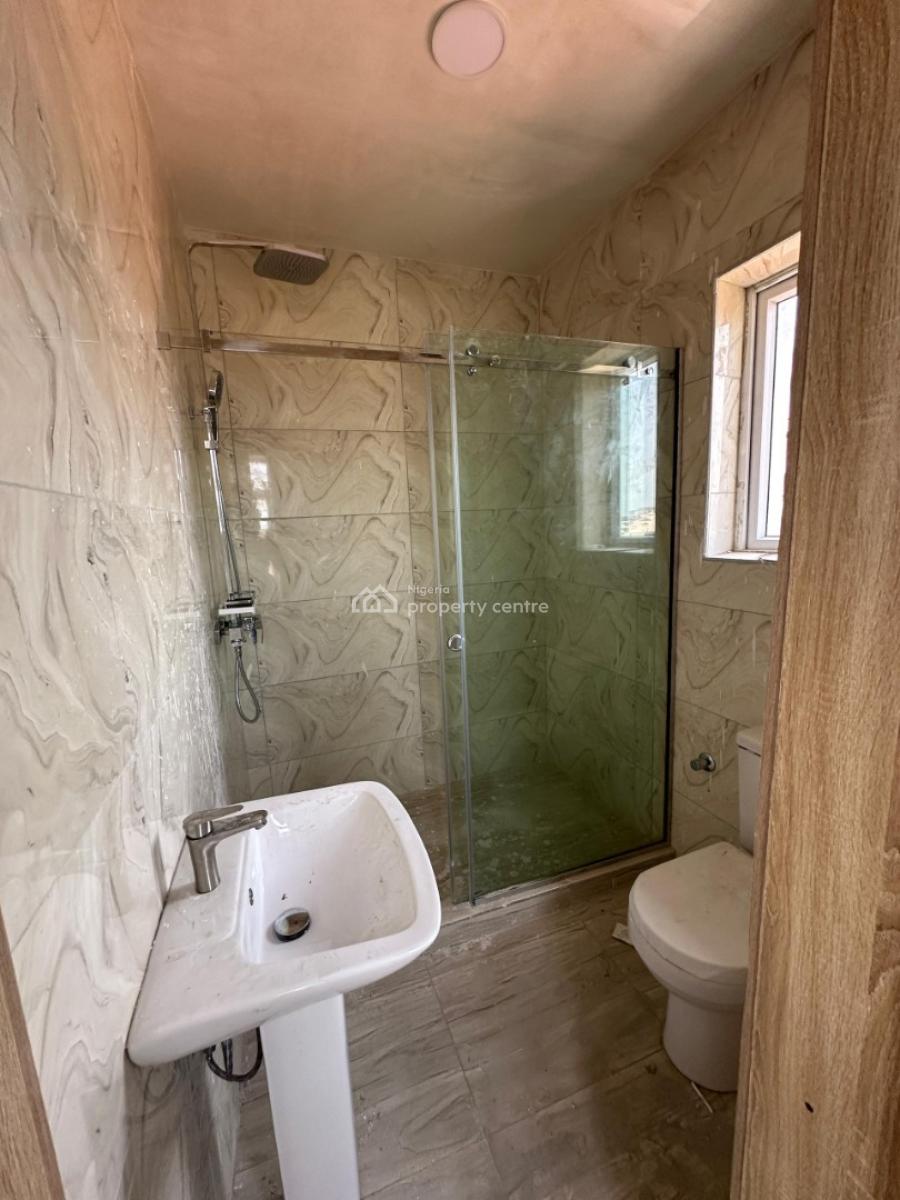 Tastefully Finished Serviced 3 Bedroom Maisonette with a Room Bq, Lekki Phase 1, Lekki, Lagos, Terraced Duplex for Sale