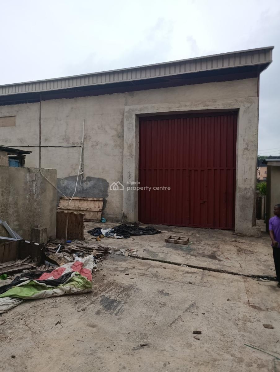 Warehouse of 328sqm Facing The Main Road, Trailer Enter, Aleshinloye Market, Jericho, Ibadan, Oyo, Warehouse for Rent
