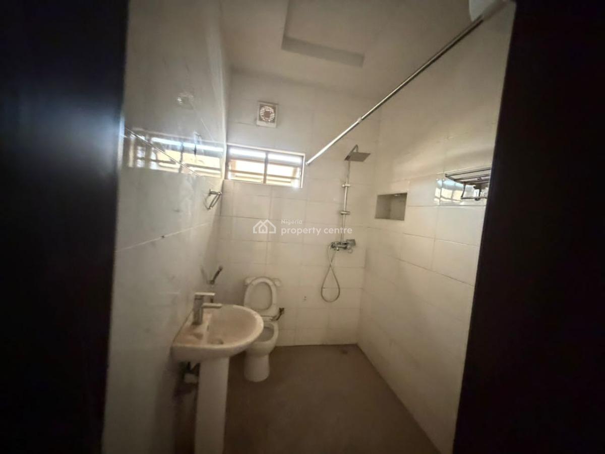 Smart 3 Bedroom with a Bq, Durumi, Abuja, Flat / Apartment for Rent