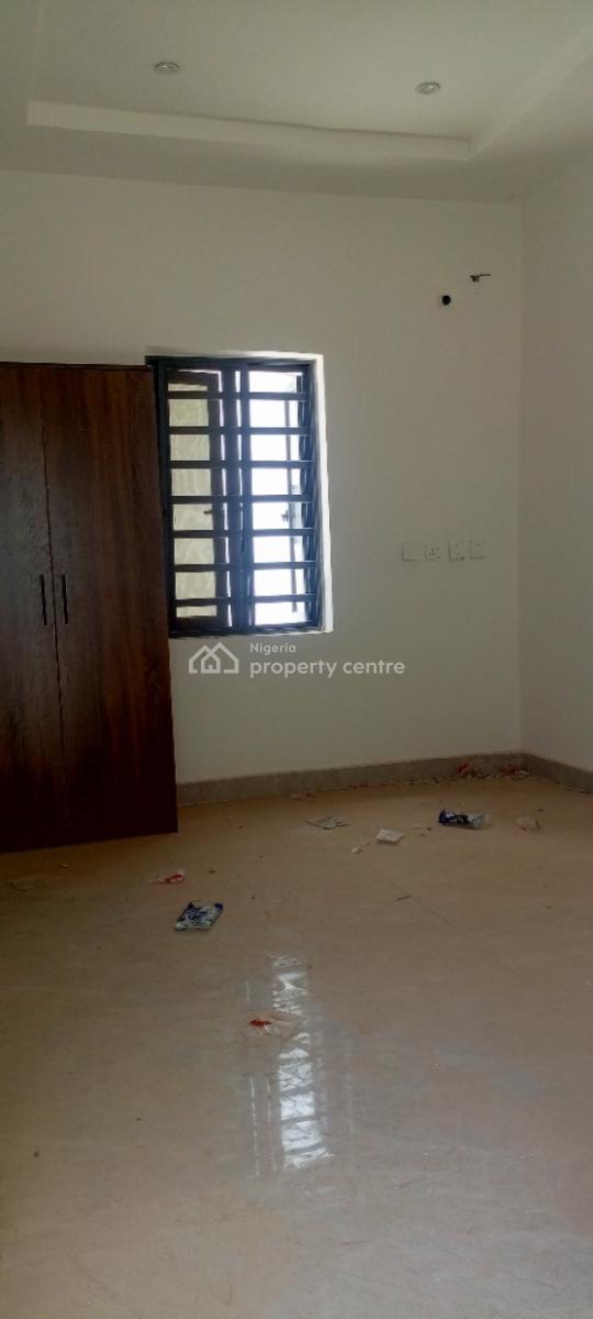 Luxury 3-bedroom Apartment With1-room Chalet., Guzape District, Abuja, Flat / Apartment for Sale