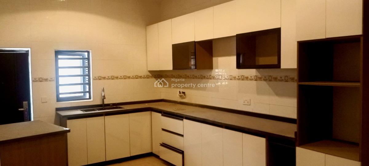 Luxury 3-bedroom Apartment With1-room Chalet., Guzape District, Abuja, Flat / Apartment for Sale