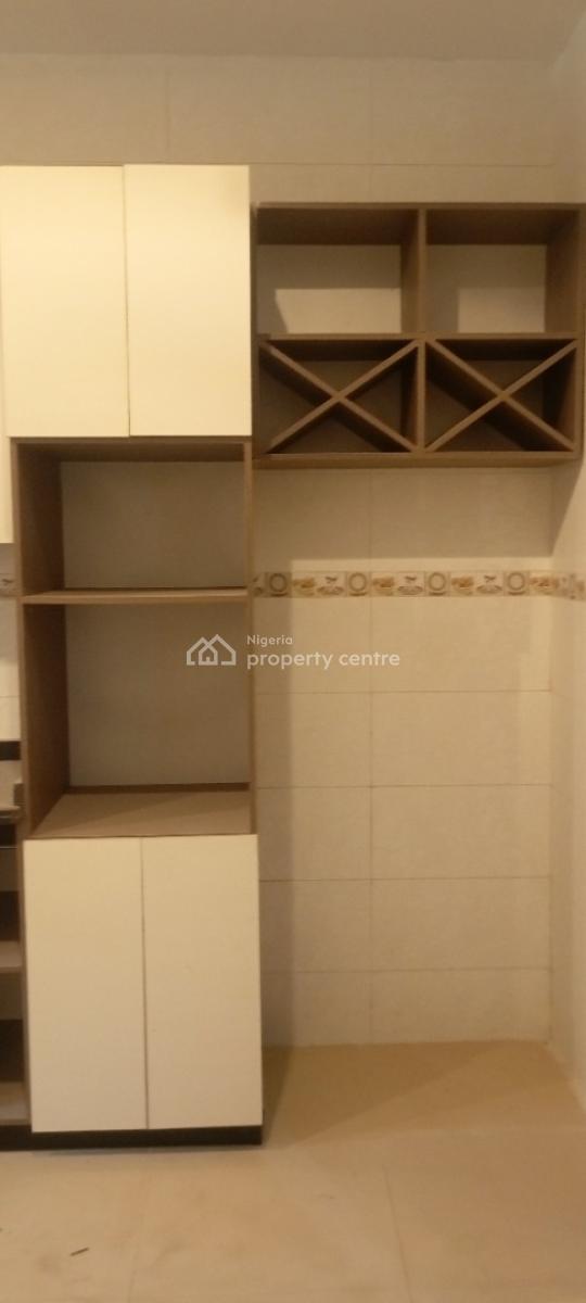 Luxury 3-bedroom Apartment With1-room Chalet., Guzape District, Abuja, Flat / Apartment for Sale