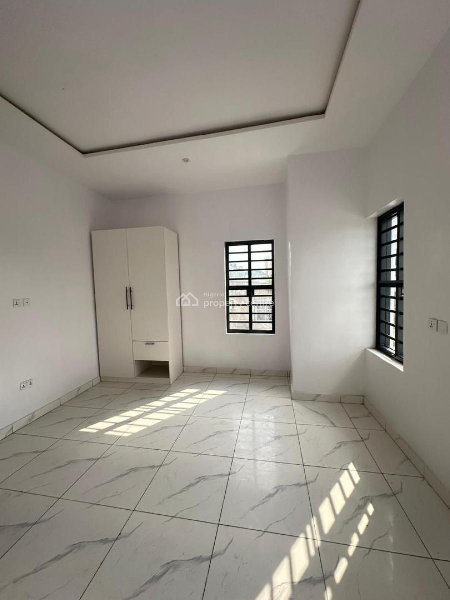 Lovely Built 3 Bedroom Apartment in a Serene Environment, Surulere, Lagos, Flat / Apartment for Sale