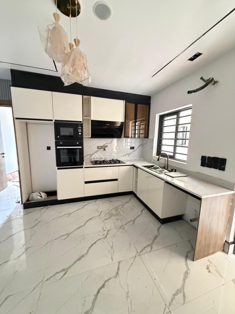 Luxuriously Finished 2bedroom Apartment, Off Freedom Way, Lekki Phase 1, Lekki, Lagos, Flat / Apartment for Sale