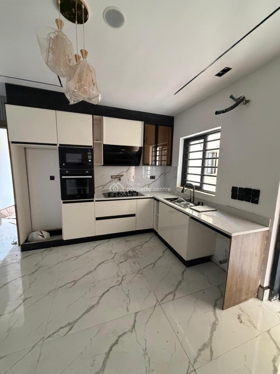 Luxuriously Finished 2bedroom Apartment, Off Freedom Way, Lekki Phase 1, Lekki, Lagos, Flat / Apartment for Sale