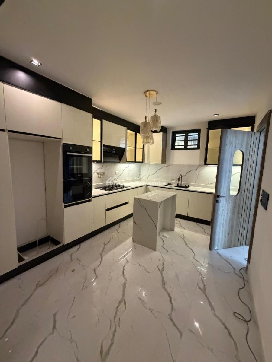 Luxuriously Finished 2bedroom Apartment, Off Freedom Way, Lekki Phase 1, Lekki, Lagos, Flat / Apartment for Sale