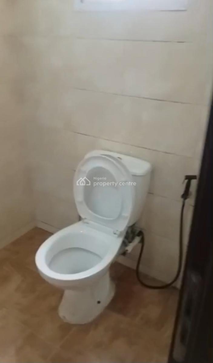 Spacious Two Bedrooms Apartment in a Serene and Secured Estate, Lekki Phase 1, Lekki Phase 1, Lekki, Lagos, Flat / Apartment for Rent