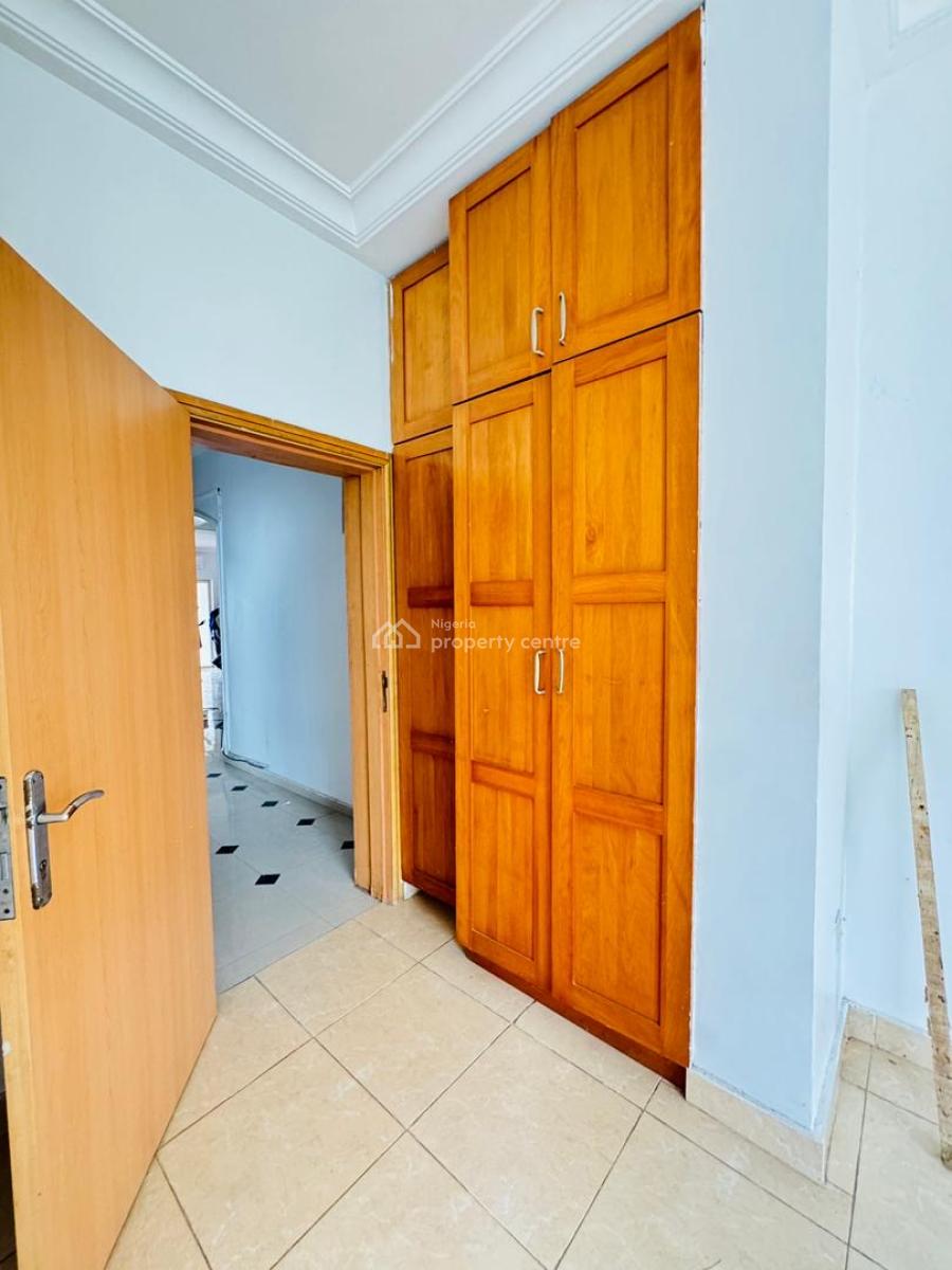 Well Build 3bedrooms Apartment with Bq and Swimming Pool, Banana Island, Banana Island, Ikoyi, Lagos, Flat / Apartment for Rent