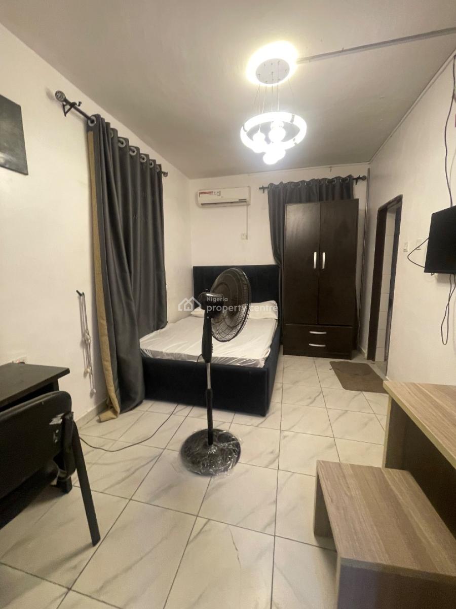 Fully Furnished 2bedroom Flat, Joseph Harrison Estate, Yaba, Lagos, Flat / Apartment Short Let