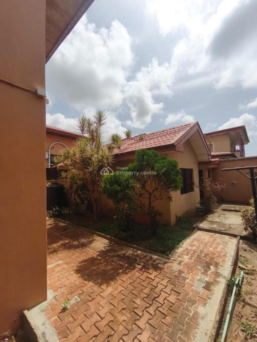 4 Bedrooms Duplex with a Detached Duplex on 450sqm, Off Admiralty Way, Lekki Phase 1, Lekki, Lagos, Semi-detached Duplex for Rent