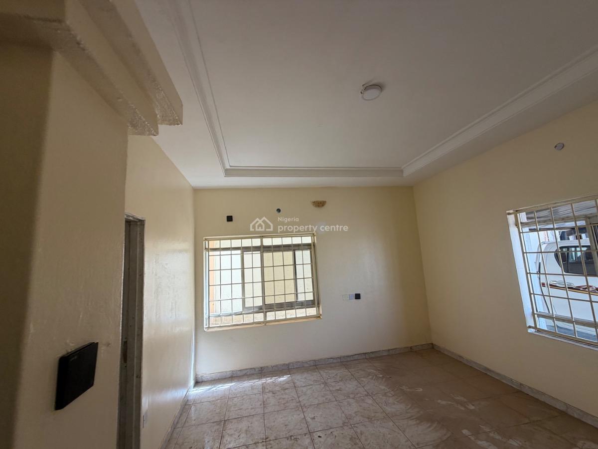 Standard Two Bedroom with Bq, Asokoro District, Abuja, Flat / Apartment for Rent