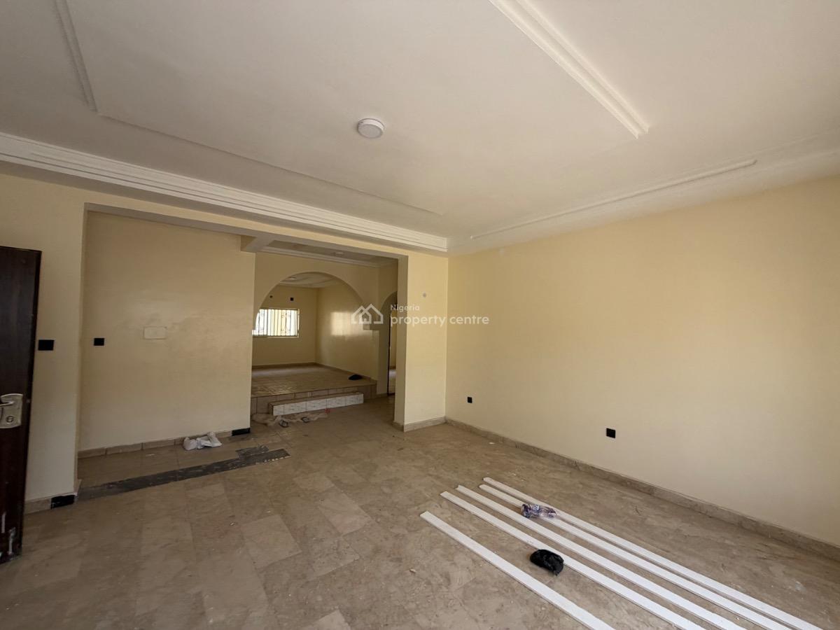 Standard Two Bedroom with Bq, Asokoro District, Abuja, Flat / Apartment for Rent