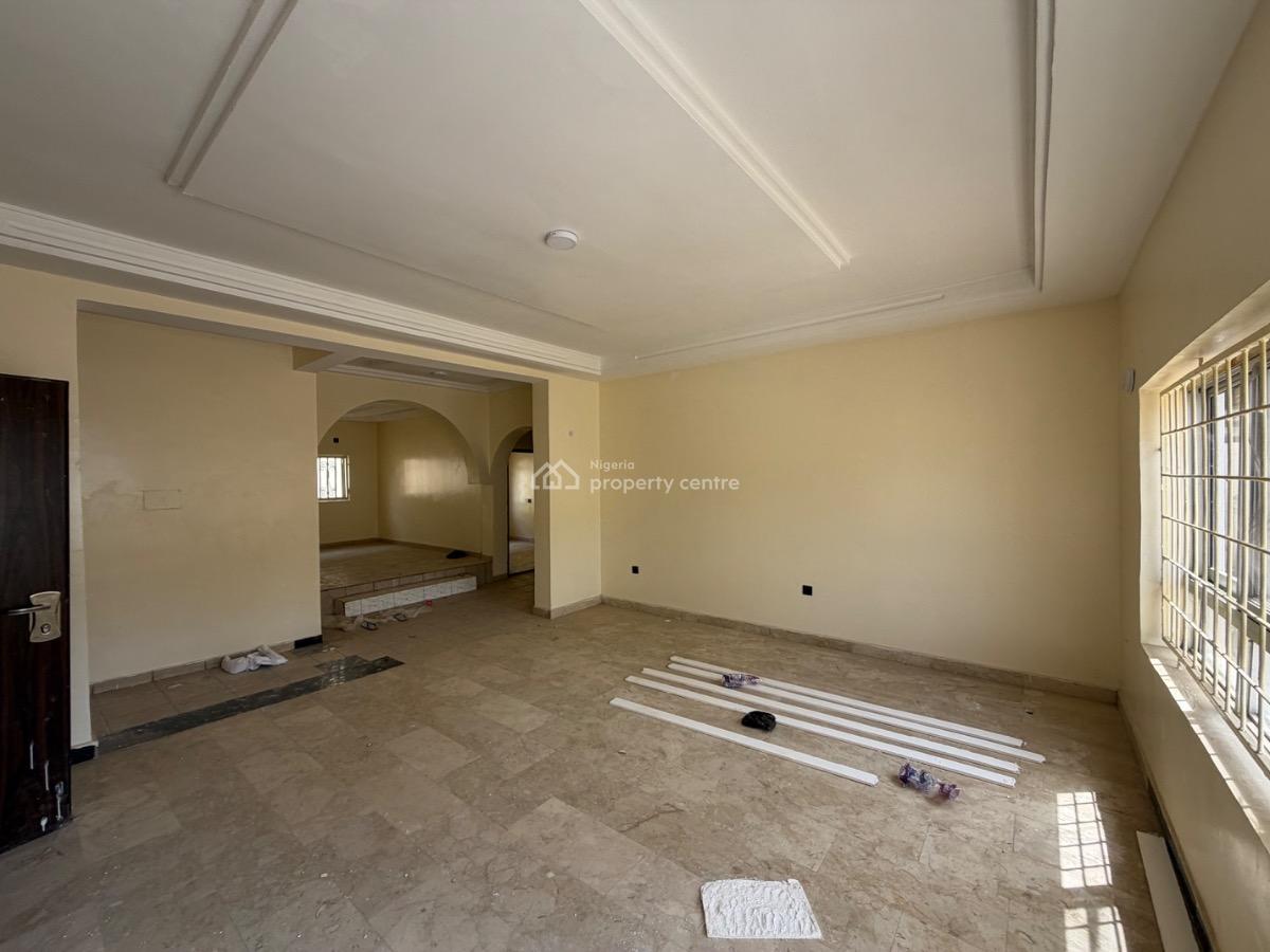 Standard Two Bedroom with Bq, Asokoro District, Abuja, Flat / Apartment for Rent