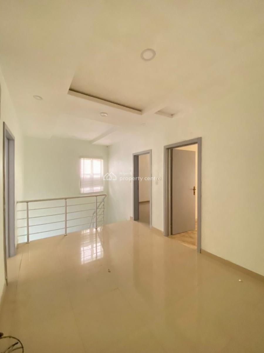 Sparky Clean 4 Bedroom Duplex Terrace in a Top Notch Service Estate, Orchid Road, Lekki, Lagos, Terraced Duplex for Sale
