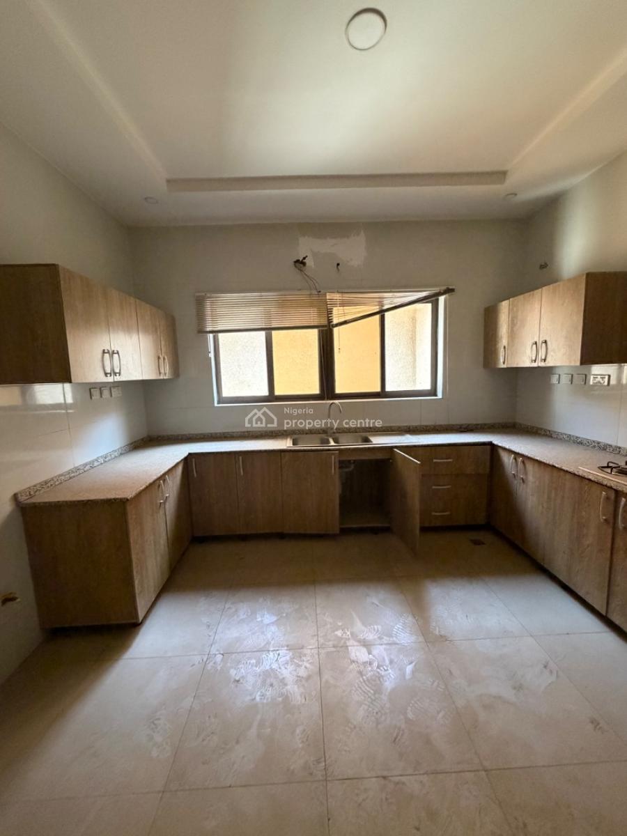 Serviced and Private 3 Bedroom Apartment with Bq, Heart of Guzape, Guzape District, Abuja, Flat / Apartment for Rent