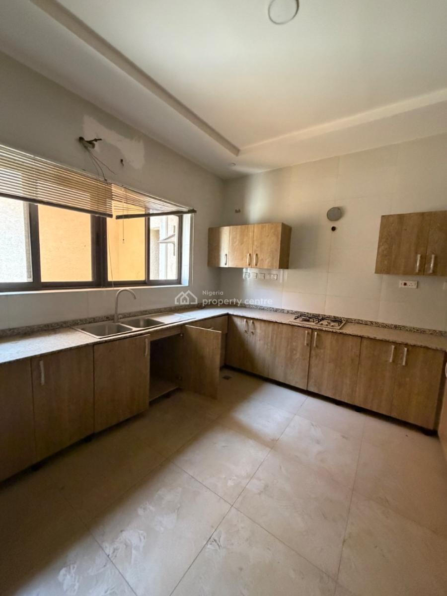 Serviced and Private 3 Bedroom Apartment with Bq, Heart of Guzape, Guzape District, Abuja, Flat / Apartment for Rent