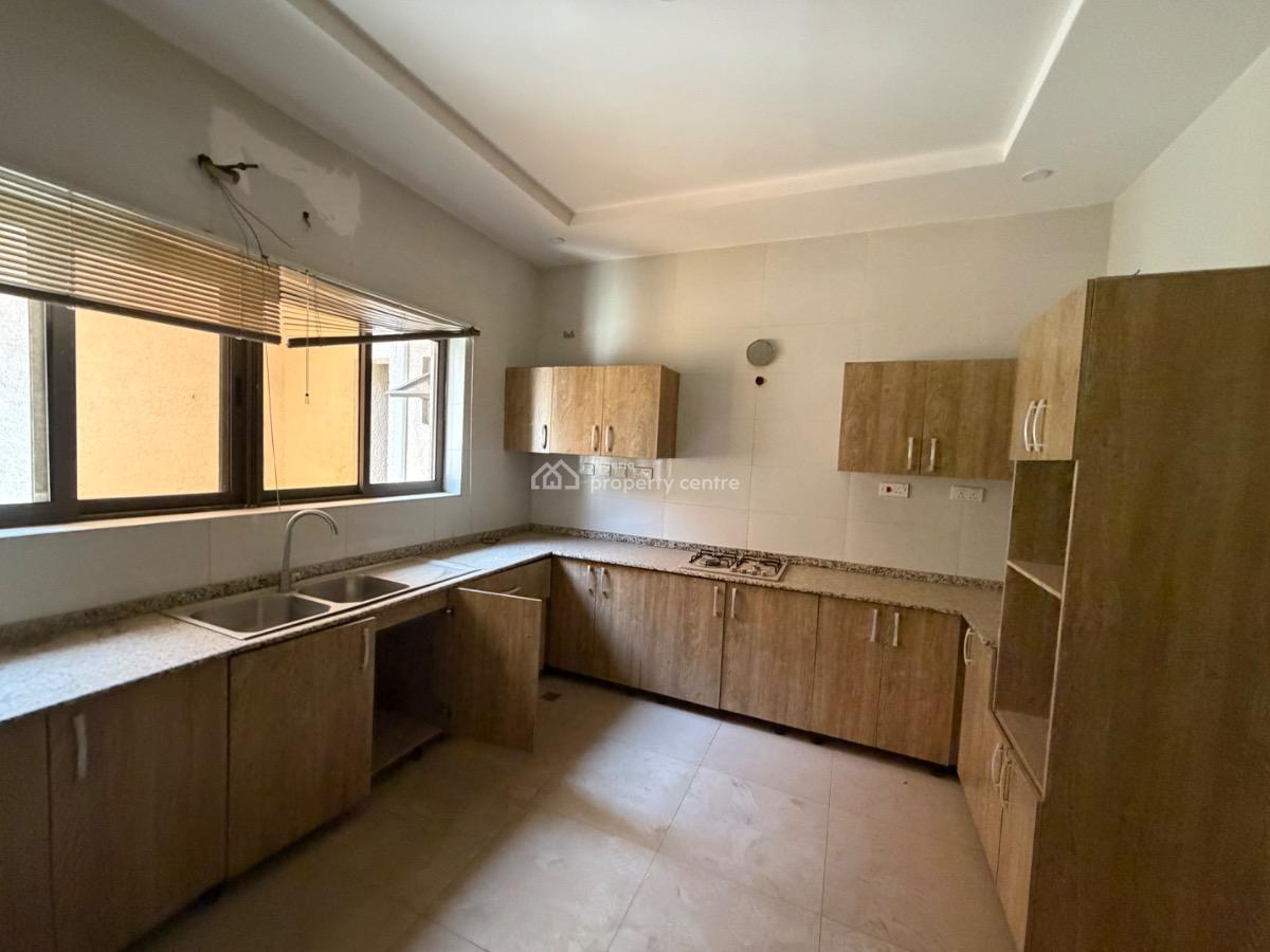 Serviced and Private 3 Bedroom Apartment with Bq, Heart of Guzape, Guzape District, Abuja, Flat / Apartment for Rent