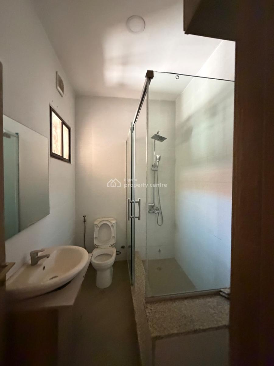 Serviced and Private 3 Bedroom Apartment with Bq, Heart of Guzape, Guzape District, Abuja, Flat / Apartment for Rent