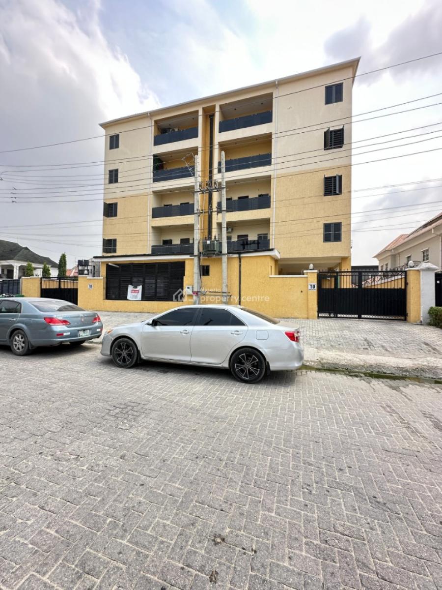 Lovely Spacious 2 Bedroom Apartment with  Pool, Elevator and Gym., Lekki Phase 1, Lekki, Lagos, Block of Flats for Sale