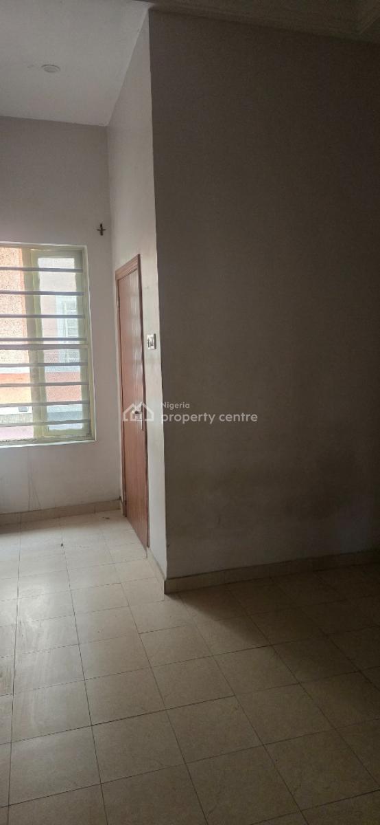 4 Bedroom Semi-detached House with a Staff Room, Agungi, Lekki, Lagos, Semi-detached Duplex for Sale