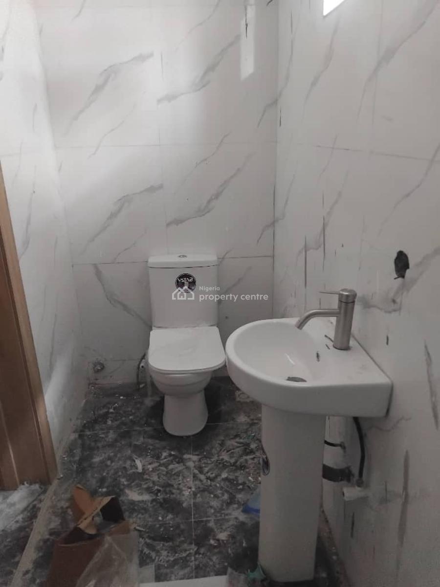 2 Bedrooms Flat, Ologolo Road, Lekki, Lagos, Flat / Apartment for Rent