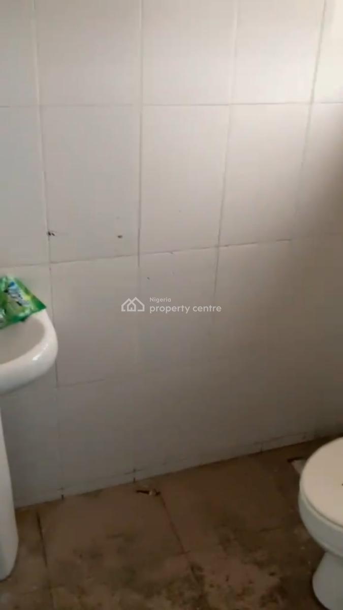 Well Maintained 2 Bedroom Flat, Container, Awoyaya, Ibeju Lekki, Lagos, Flat / Apartment for Rent