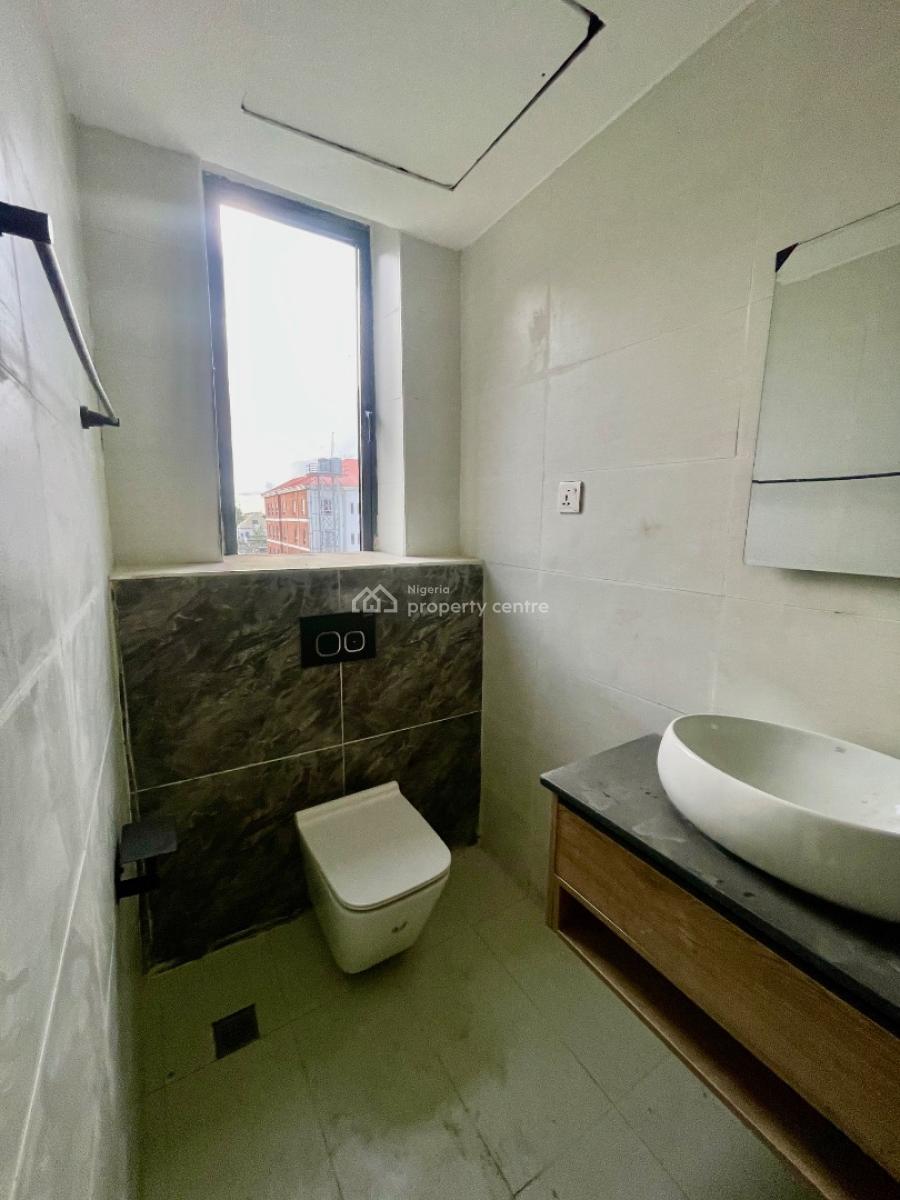 Spacious 2bedroom Apartment, Chisco, Lekki, Lagos, Block of Flats for Sale