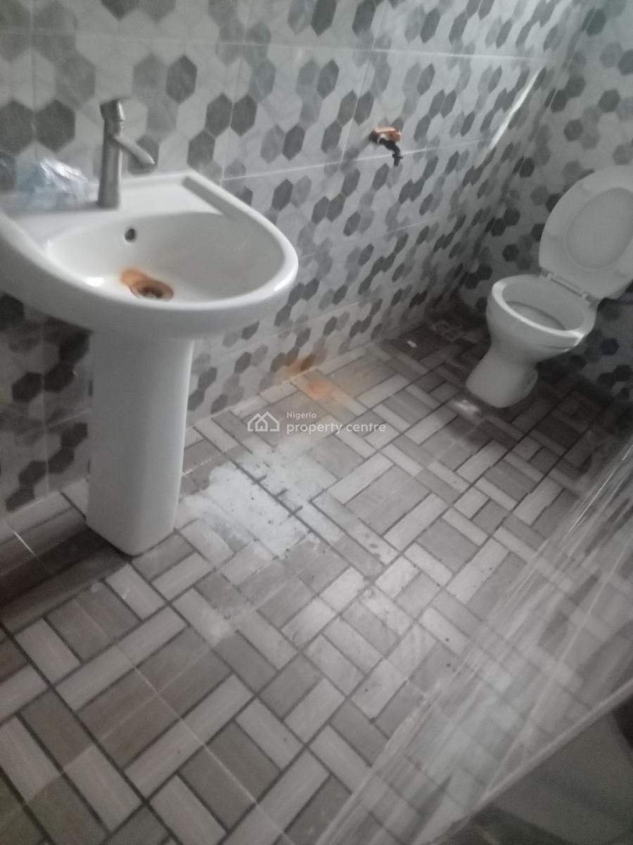 Beautiful Spacious 3 Bedrooms Flat, L&k Estate, Owode, Ajah, Lagos, Flat / Apartment for Rent