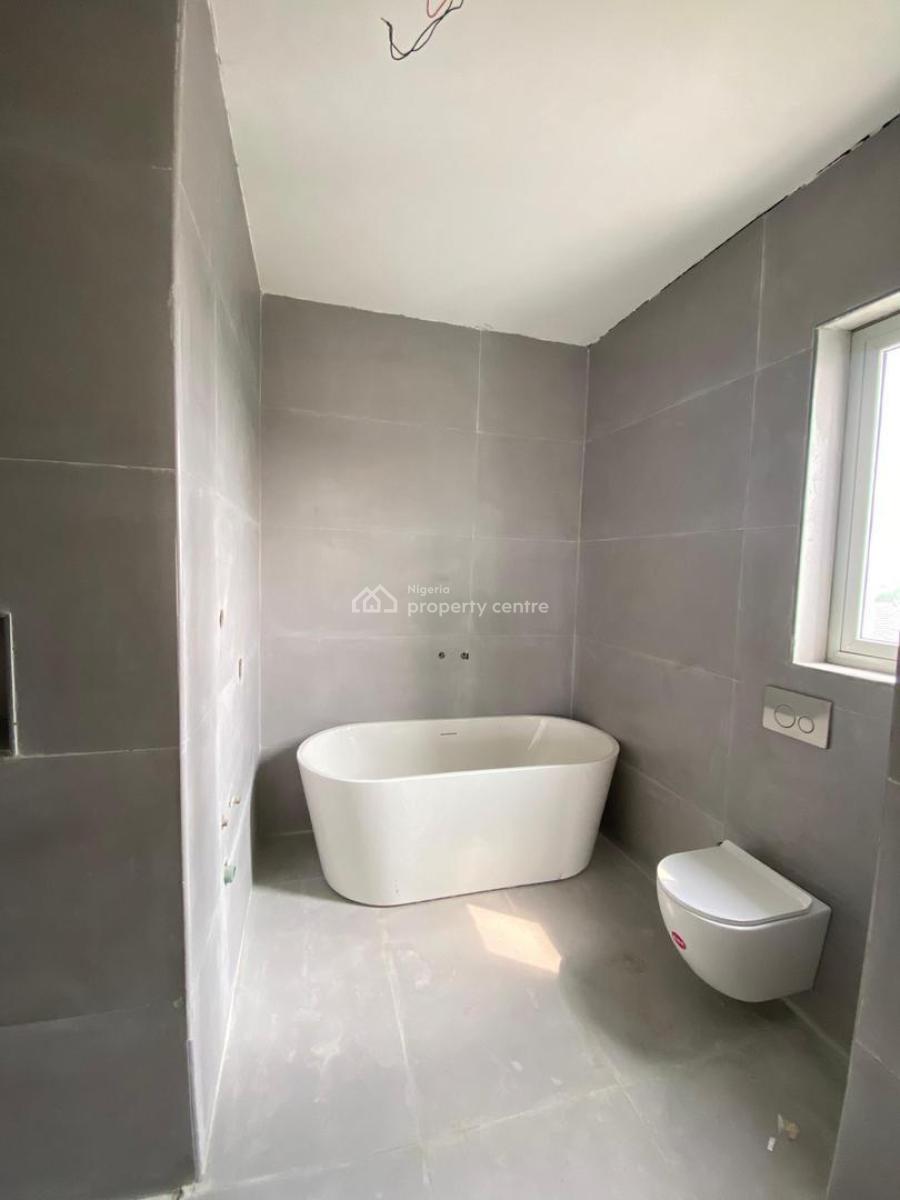 Luxury 2 Bedroom Maisonette with Pool, Gym & Elevator in a Serene Loca, Lekki Phase 1, Lekki, Lagos, Block of Flats for Sale