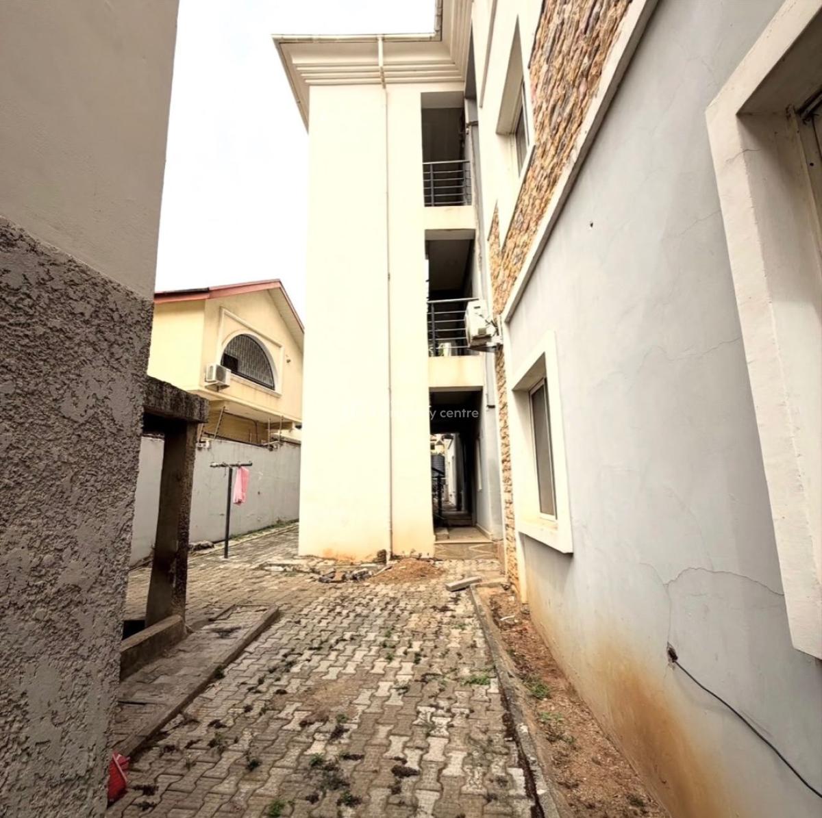 Luxury 6 Units of Spacious 3 Bedroom Apartment,ac,,bq, ,cofo, Ministers Hills. Serene & Well Secured Neighborhood, Maitama District, Abuja, Flat / Apartment for Sale