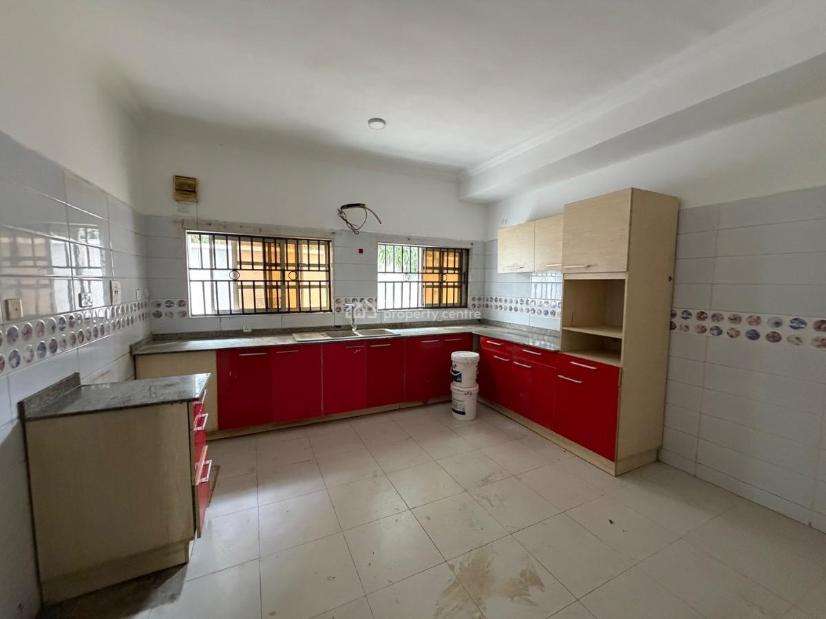 3bedrooms with Bq, Lekki Phase1, Lekki Phase 1, Lekki, Lagos, Flat / Apartment for Rent