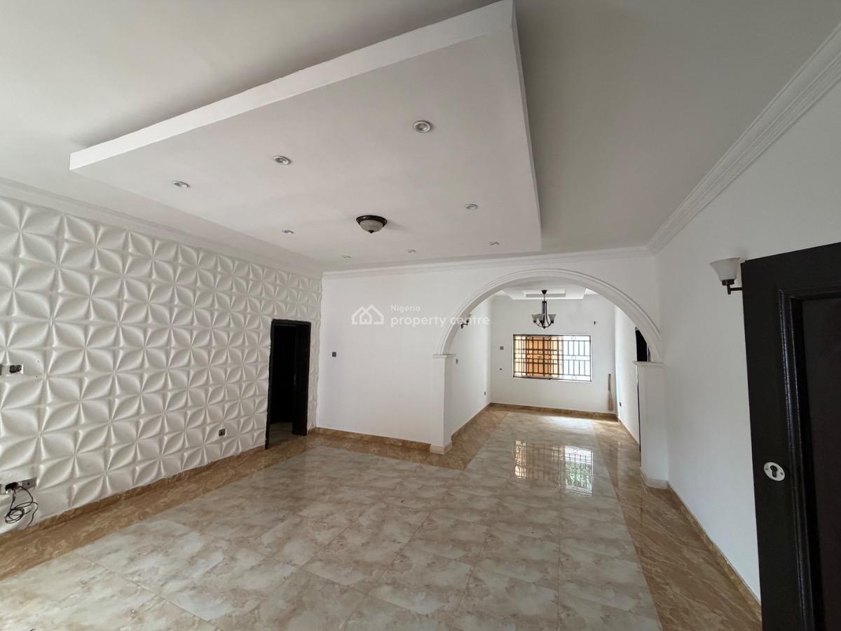 3bedrooms with Bq, Lekki Phase1, Lekki Phase 1, Lekki, Lagos, Flat / Apartment for Rent