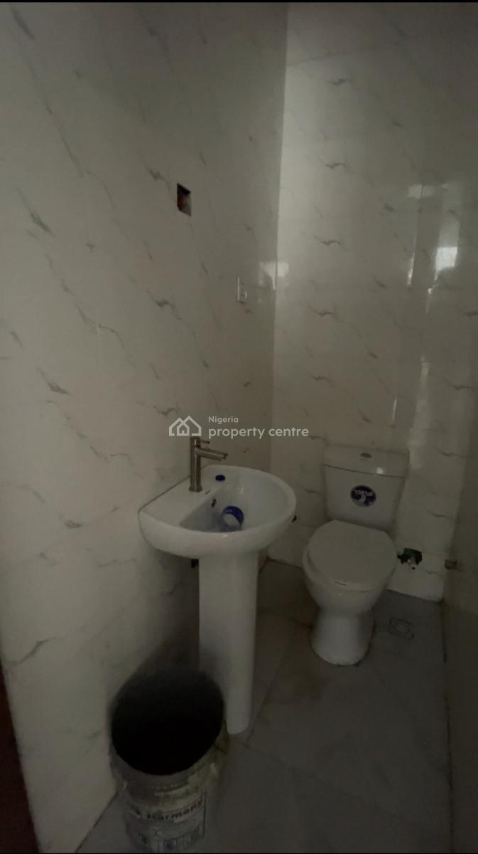 2 Bedroom Apartment, Ilasan, Lekki, Lagos, Flat / Apartment for Sale