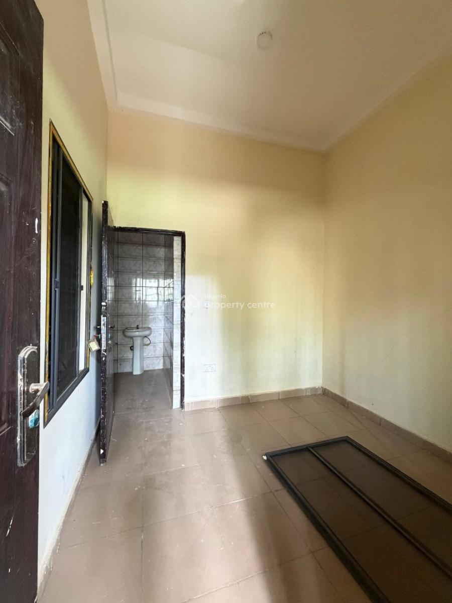 Luxury 4 Bedroom Terrace with Excellent Facilities, Apo, Abuja, Terraced Duplex for Sale