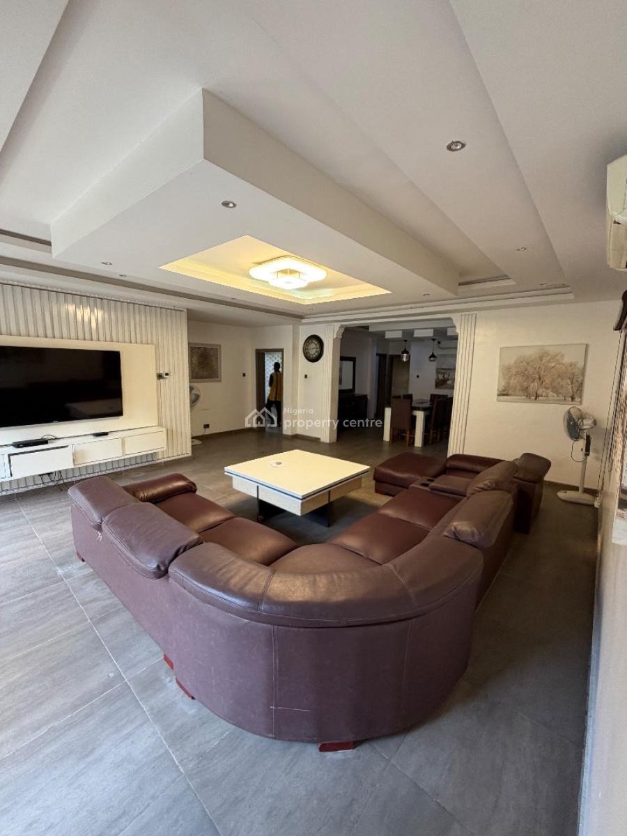 Spacious 3 Bedroom with Bq, Ologolo, Lekki, Lagos, Flat / Apartment for Rent