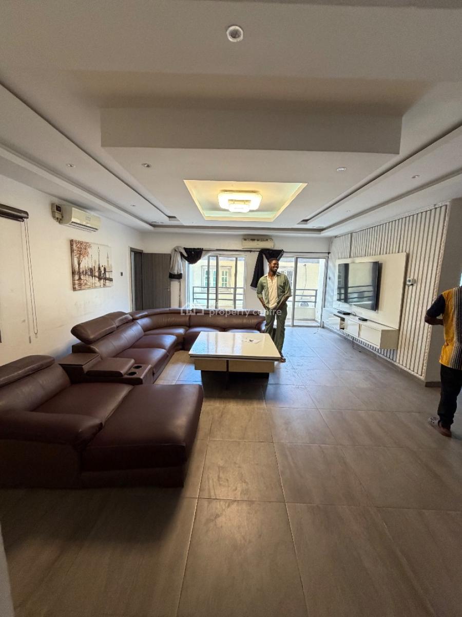 Spacious 3 Bedroom with Bq, Ologolo, Lekki, Lagos, Flat / Apartment for Rent