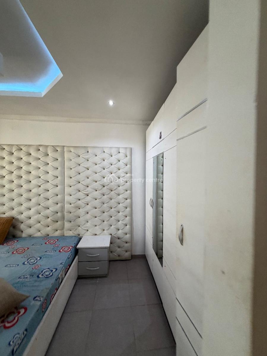 Spacious 3 Bedroom with Bq, Ologolo, Lekki, Lagos, Flat / Apartment for Rent