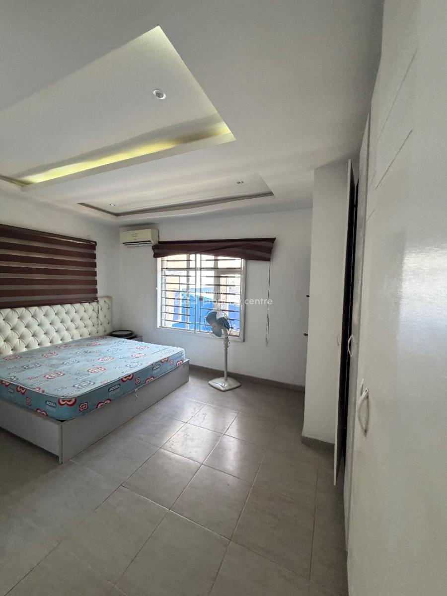 Spacious 3 Bedroom with Bq, Ologolo, Lekki, Lagos, Flat / Apartment for Rent