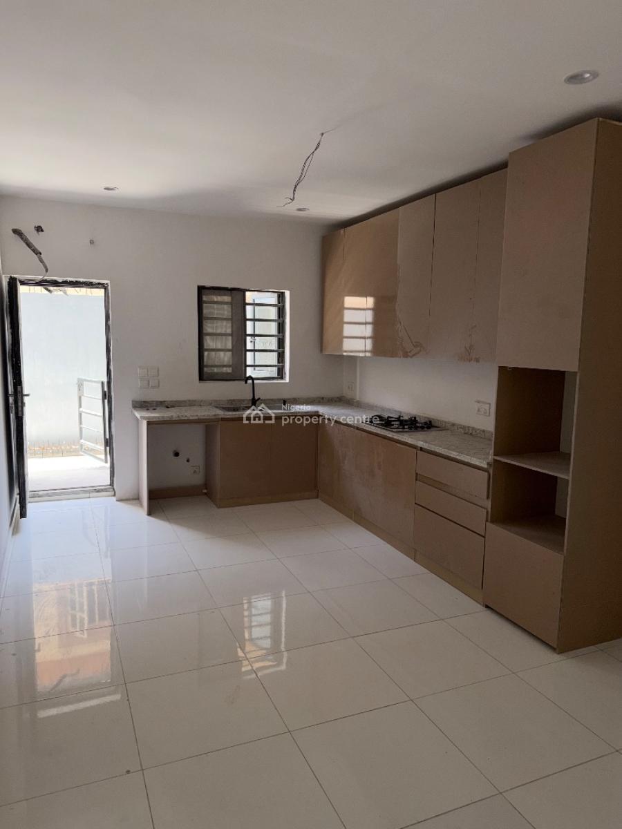 Clean 2 Bedroom, Ologolo, Lekki, Lagos, Flat / Apartment for Sale