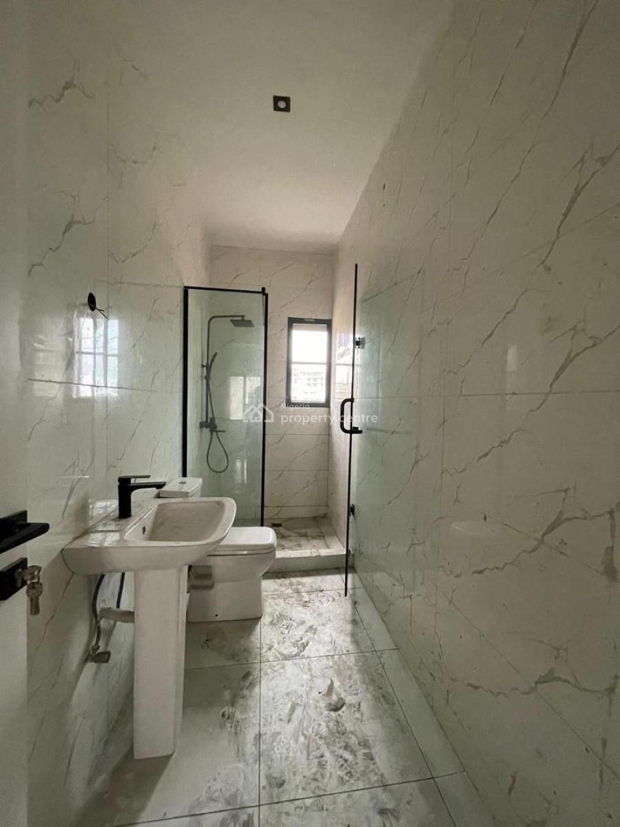 Decently Designed 4 Bedrooms Terraced Duplex with a Bq, Lekki Phase 1, Lekki, Lagos, Terraced Duplex for Sale