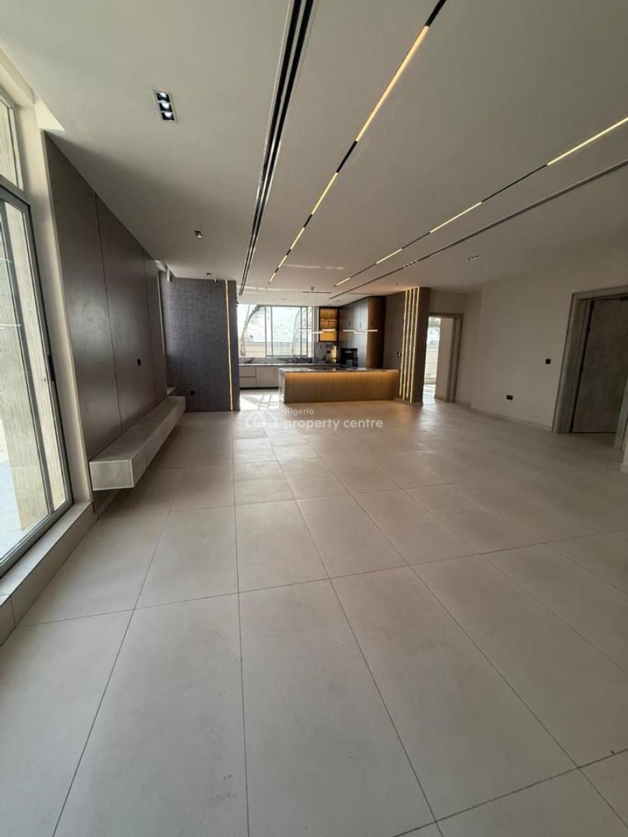 Exclusively Built 2 Bedroom Penthouse with Gazebo, Lekki Phase 1, Lekki, Lagos, Flat / Apartment for Sale