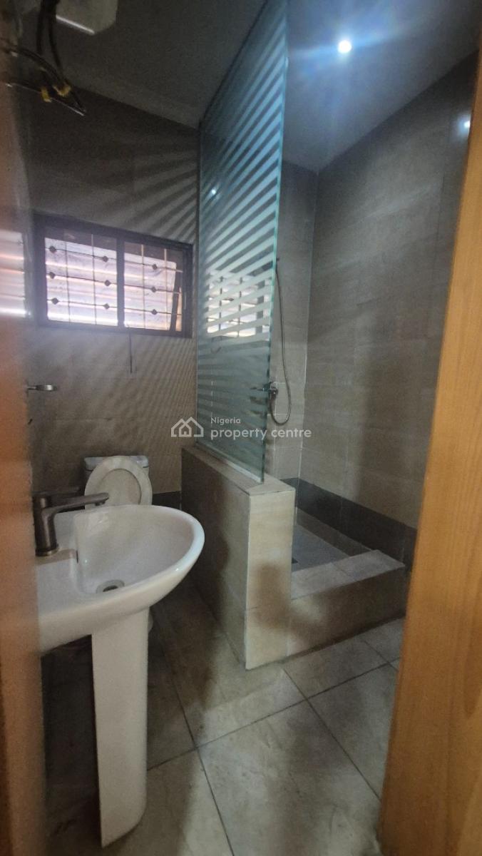 Massive 7 Bedroom Fully Detached Duplex with 2 Rooms Bq & 2 Bedrooms Chalet, Ikeja Gra, Ikeja, Lagos, Detached Duplex for Rent