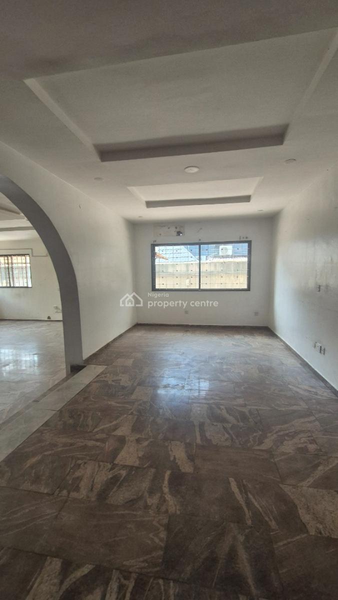 Massive 7 Bedroom Fully Detached Duplex with 2 Rooms Bq & 2 Bedrooms Chalet, Ikeja Gra, Ikeja, Lagos, Detached Duplex for Rent