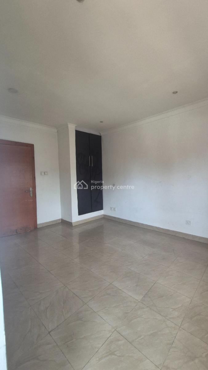Massive 7 Bedroom Fully Detached Duplex with 2 Rooms Bq & 2 Bedrooms Chalet, Ikeja Gra, Ikeja, Lagos, Detached Duplex for Rent