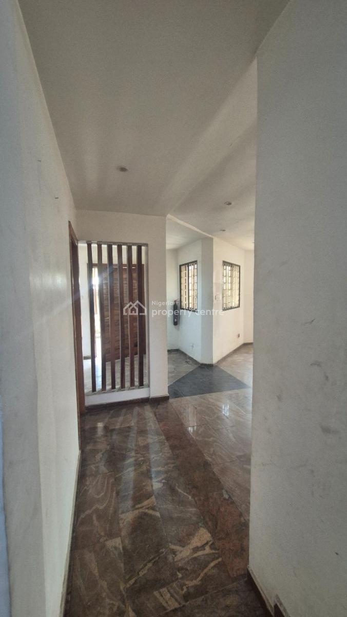 Massive 7 Bedroom Fully Detached Duplex with 2 Rooms Bq & 2 Bedrooms Chalet, Ikeja Gra, Ikeja, Lagos, Detached Duplex for Rent