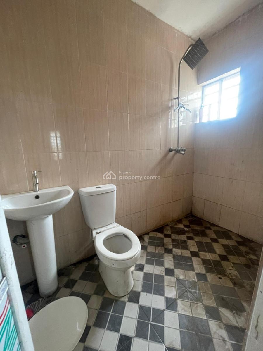 Lovely 2 Bedroom Flat, Iwaya, Yaba, Lagos, Flat / Apartment for Rent