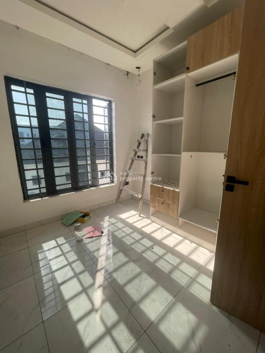 Executive 2 Bedroom Flat, Ologolo, Lekki, Lagos, Flat / Apartment for Rent