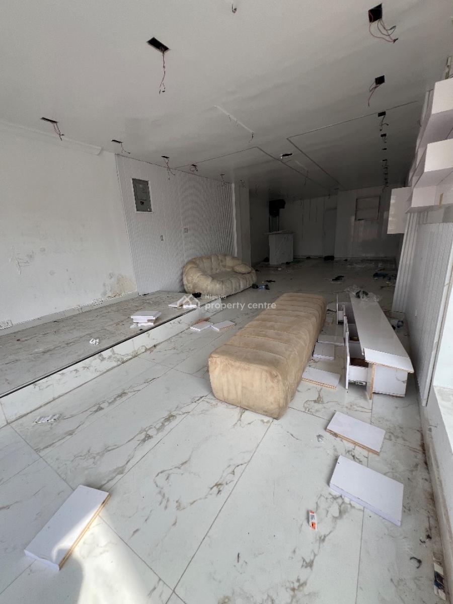a Very Spacious Shop Upstairs at Lekki Phase 1, Lekki Phase 1 Lekki Lagos, Lekki Phase 1, Lekki, Lagos, Shop for Rent