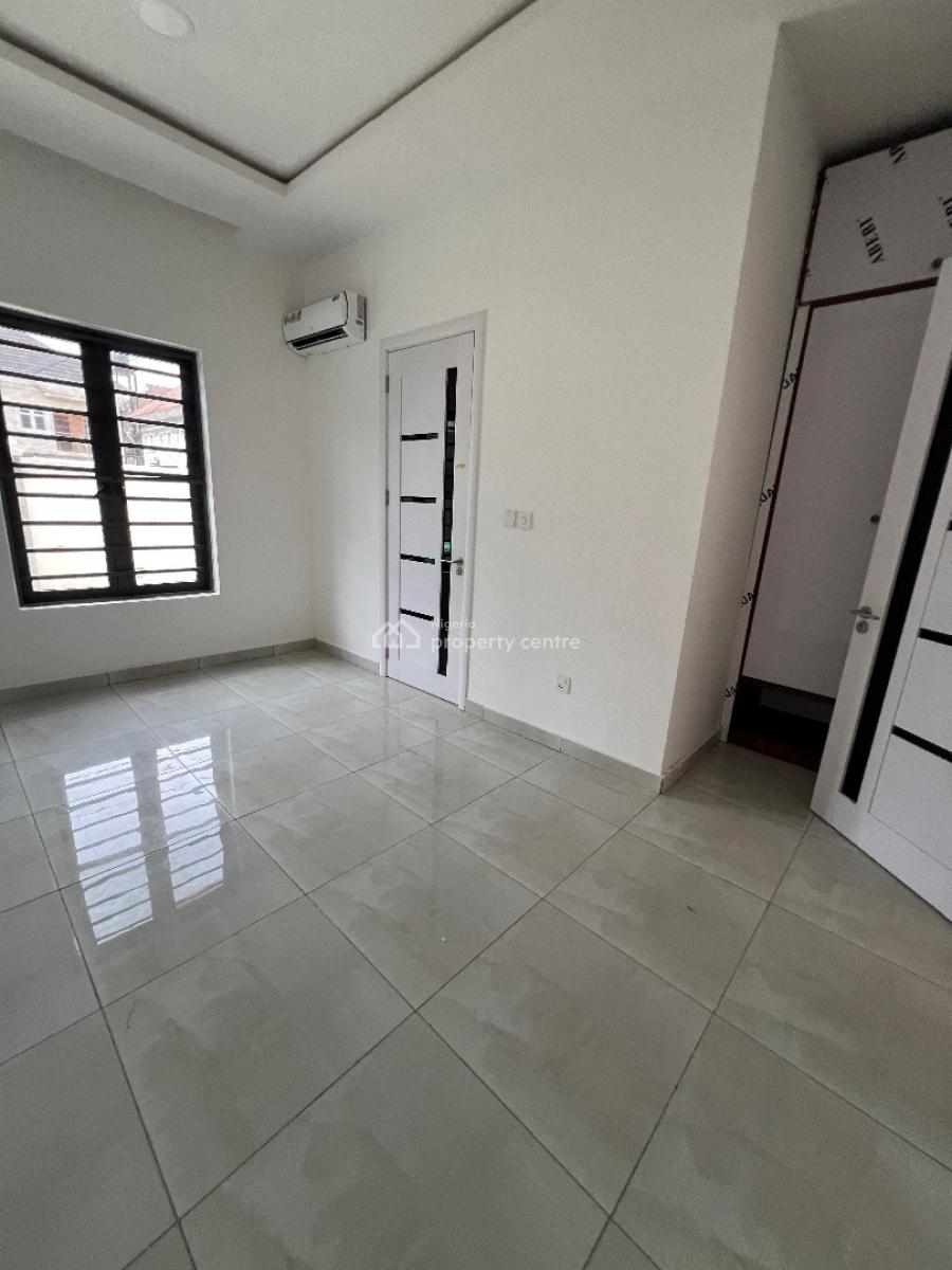 Newly Built 3bedroom Flat at Lekki Phase 1, Off Oladimeji Alo Lekki Phase 1, Lekki Phase 1, Lekki, Lagos, Flat / Apartment for Rent