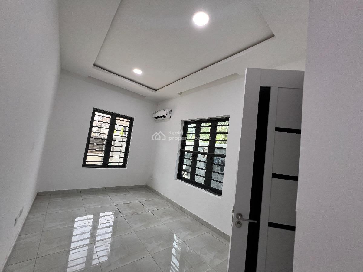 Newly Built 3bedroom Flat at Lekki Phase 1, Off Oladimeji Alo Lekki Phase 1, Lekki Phase 1, Lekki, Lagos, Flat / Apartment for Rent